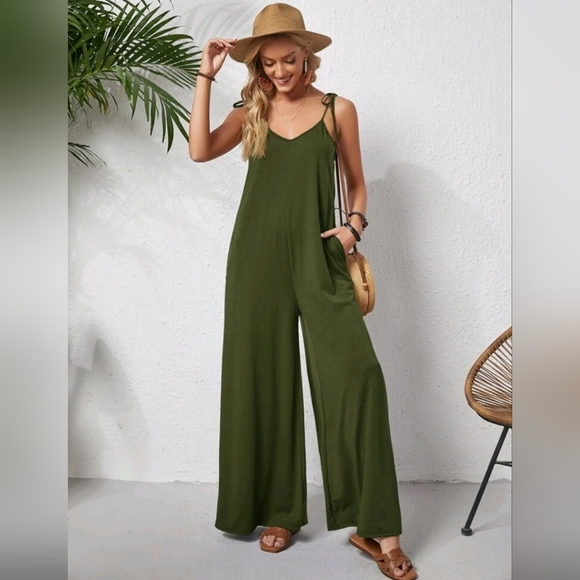 🦋2 for $20: Olive green Shein romper - Picture 1 of 4